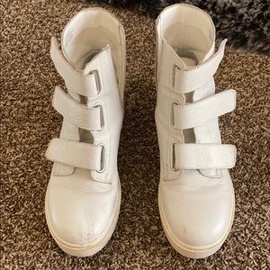 White triple strap boots